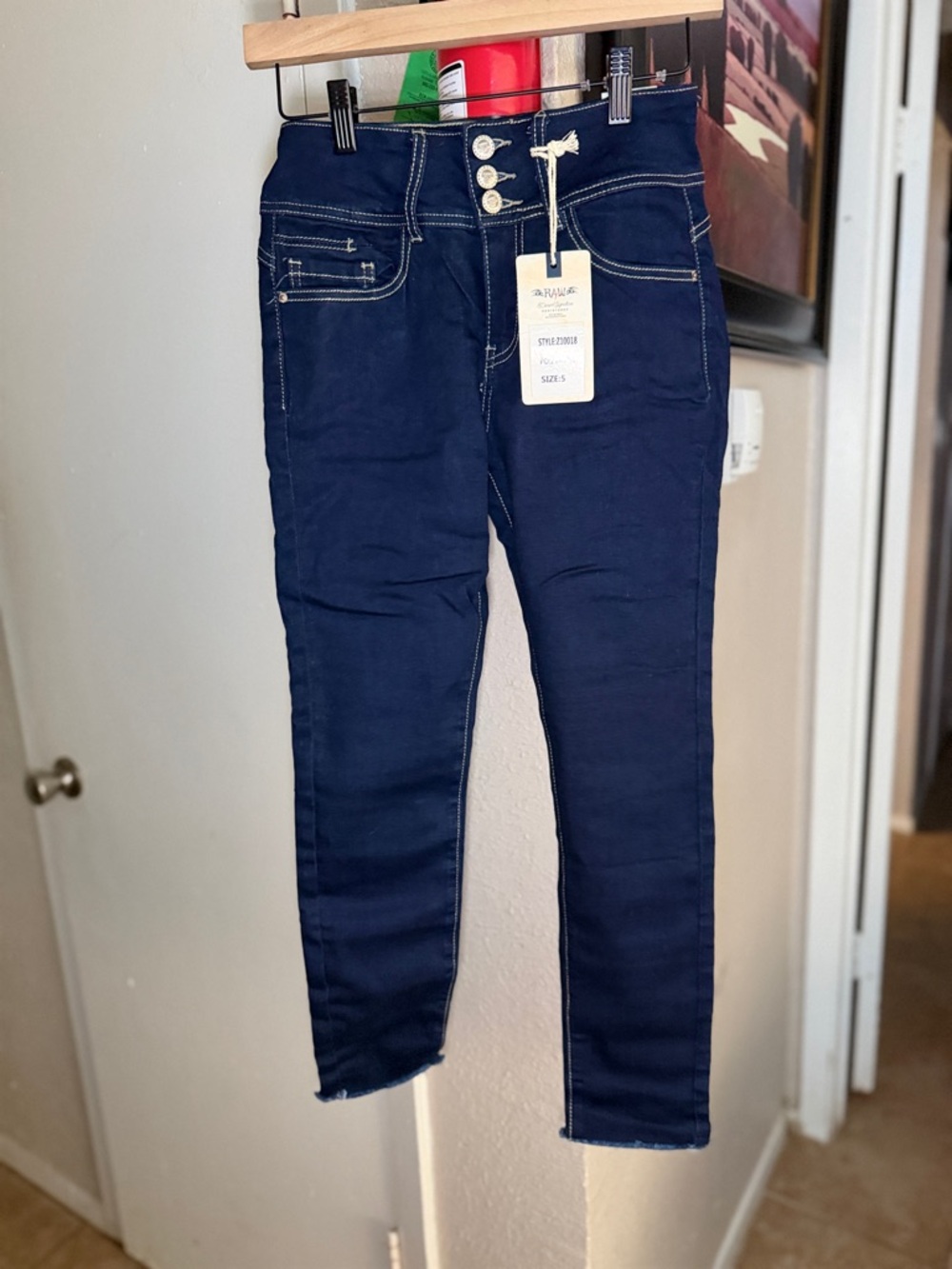 High-Rise Skinny Jeans in Navy - Size S